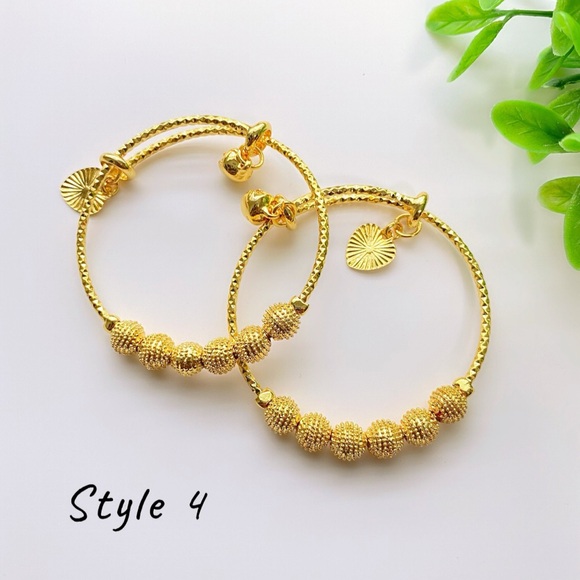 Baby gold bangles, toddler baby bracelet, bracelet for girl, gift for baby - Picture 5 of 7